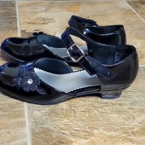 Girls dressy shoes with pump